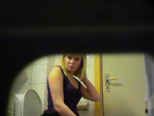 Amateur Hidden Pussy - Download Mobile Porn Videos - Blonde Amateur Teen Toilet ...